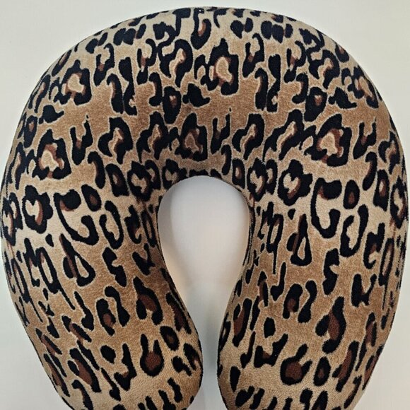 Leopard Print Nursing Pillow Durable Skin-Friendly Donut - Picture 2 of 5